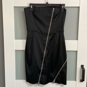 Alice & Olivia cute little black dress. Size 4